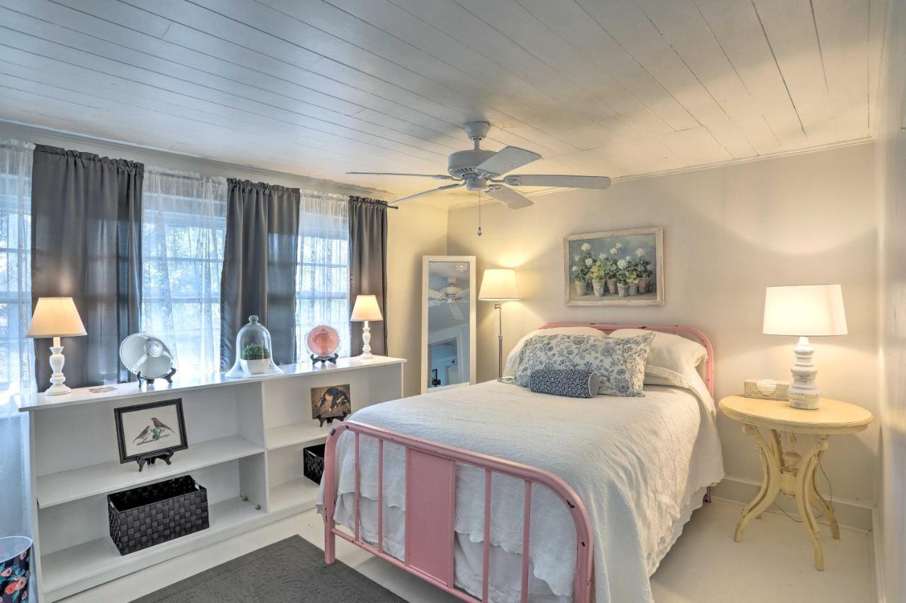 Coastal, Walkable Home In Historic Southport! Exterior photo